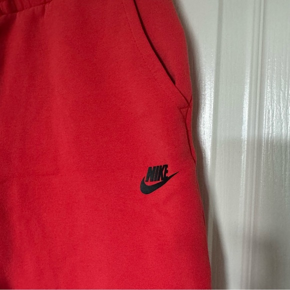 Nike Tech Fleece Shorts - Picture 2 of 7